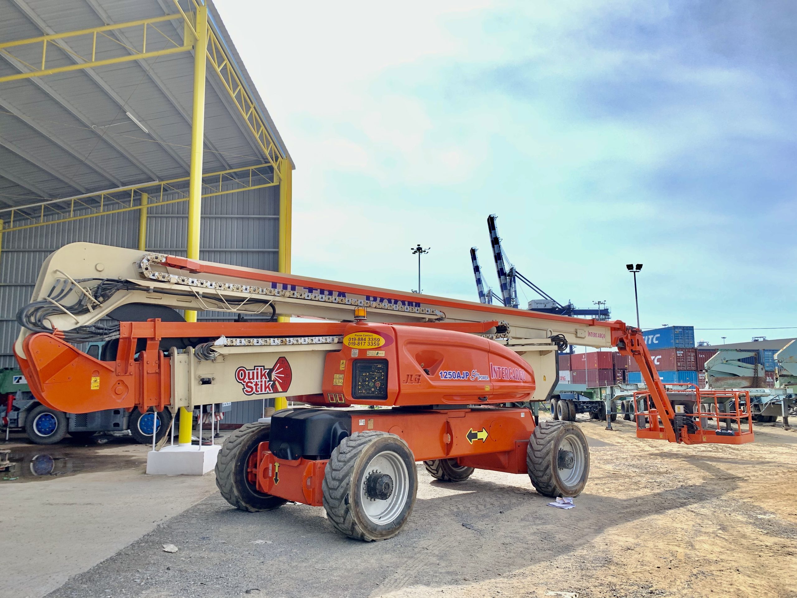 406c3cbe5d48f7663704c39a48cf8c0d